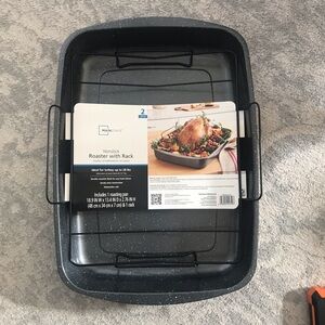 NEW Mainstays Black Speckled Nonstick Roaster with Rack